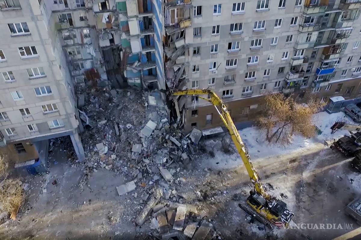 Sube a 37 muertos el saldo por derrumbe de edificio en Rusia