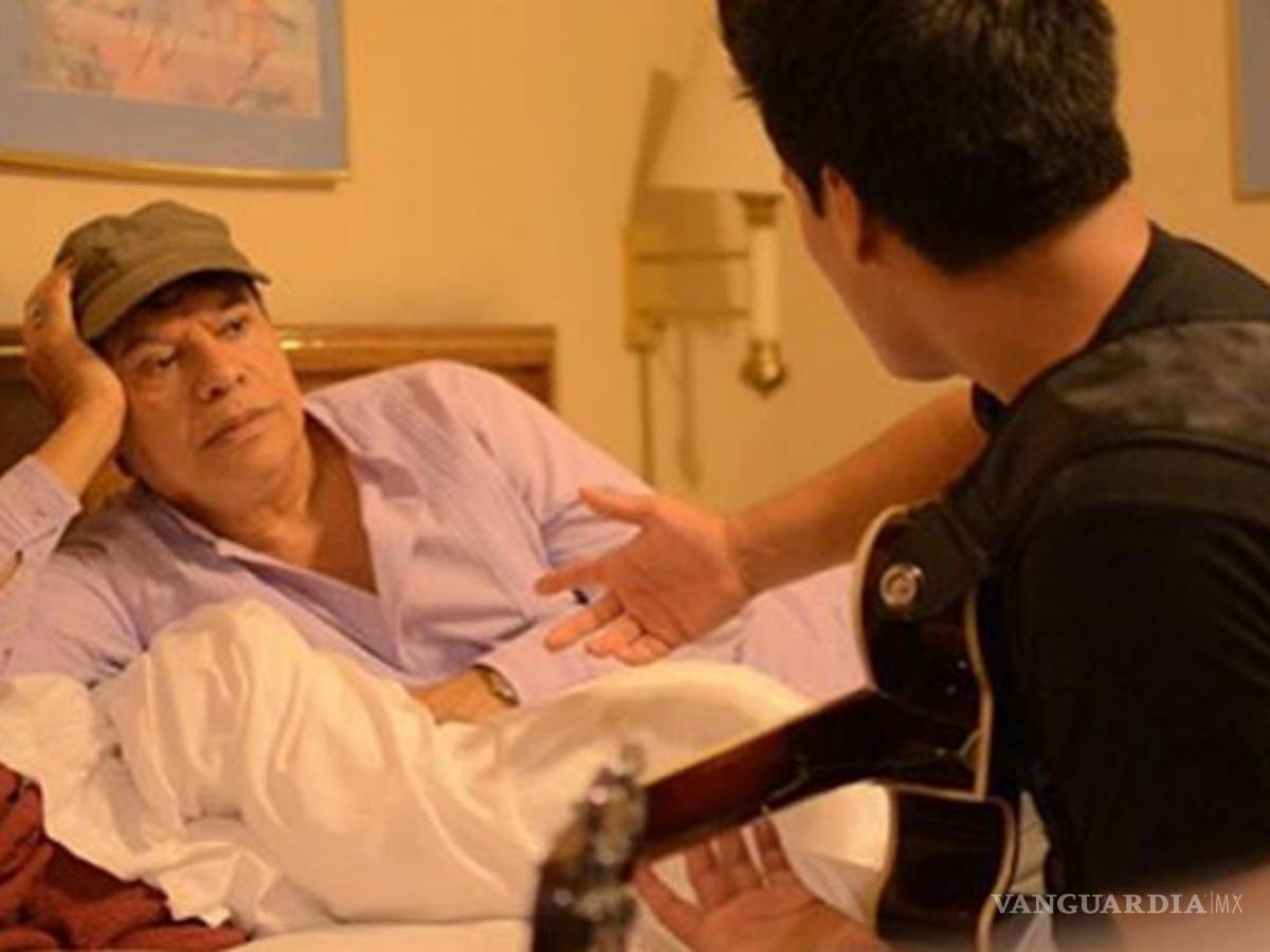 $!'Hijo' de Juan Gabriel no podrá venir a homenaje en México porque está de indocumentado en EU