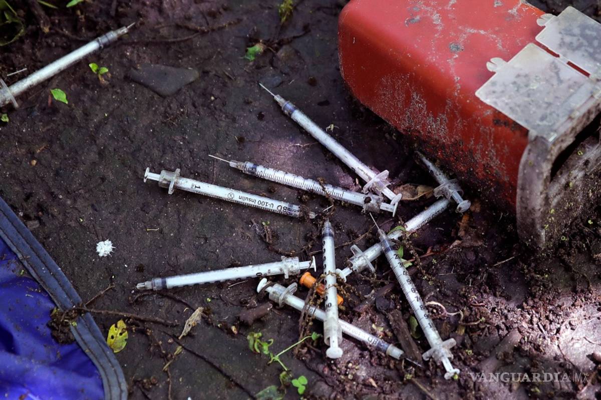 Crisis de opiáceos deja un rastro de miles jeringas a en EU