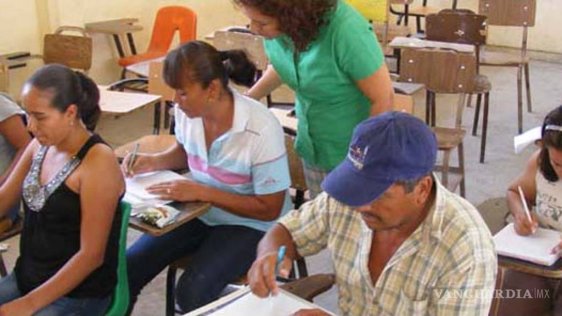 1.2 millones de mexicanos siguen en rezago educativo: INEA