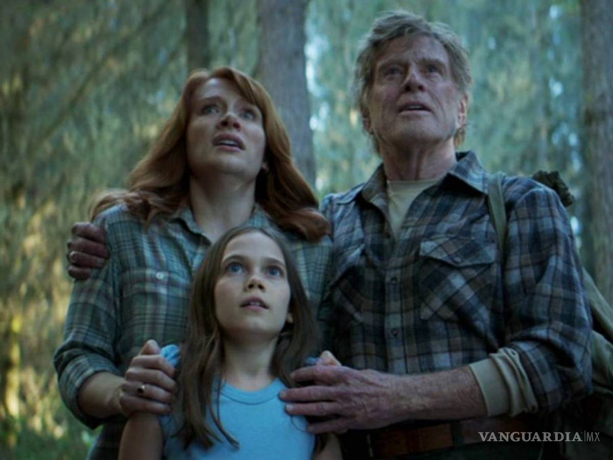 $!Robert Redford se rinde a la magia de los niños en "Pete's Dragon"