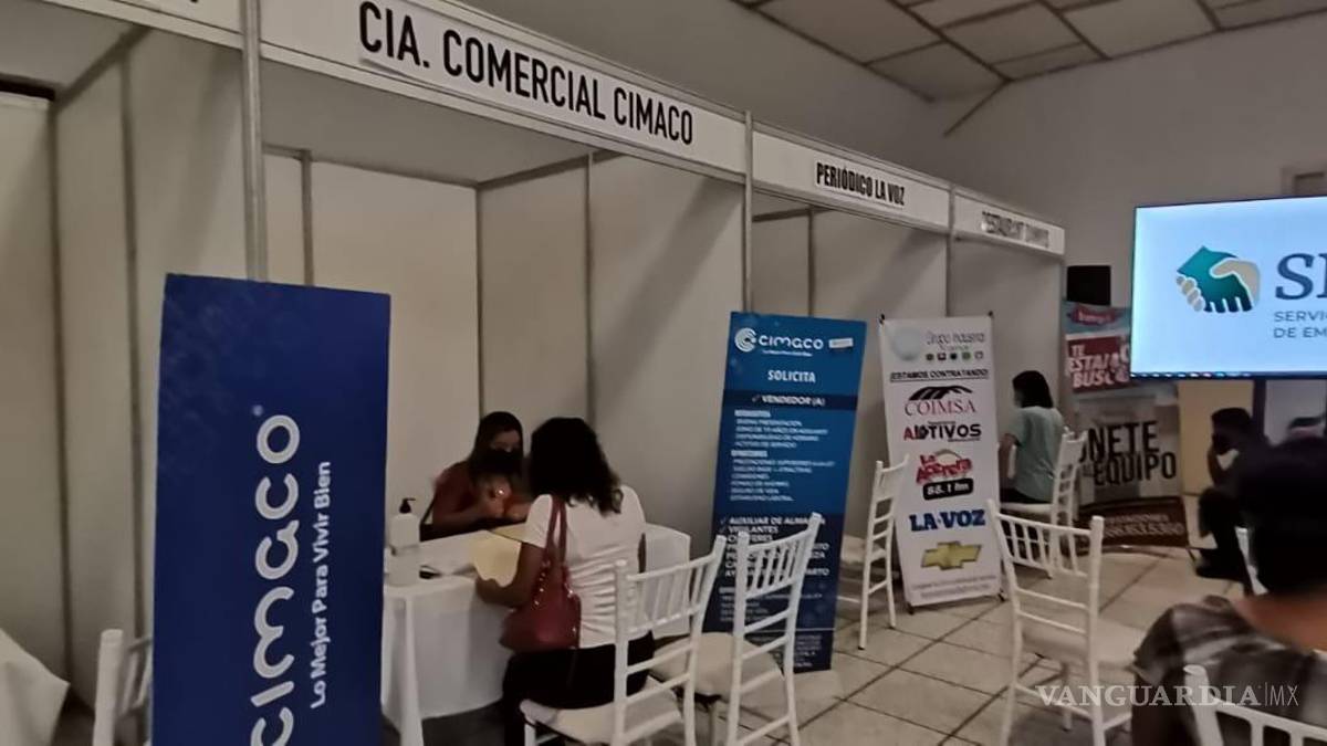 Exponen 700 vacantes en Feria del Empleo de la Región Centro de Coahuila