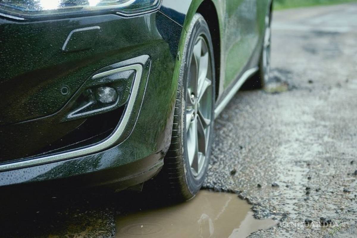 $!El Ford Focus será capaz de detectar agujeros de la carretera, para evitarlos