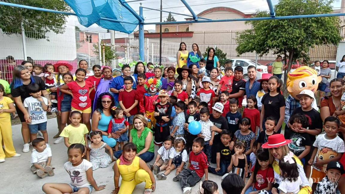 Festejan a los niños en los centros comunitarios de Saltillo