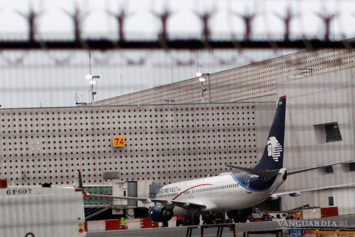 Coronavirus 'derribó' cinco aerolíneas de México en trimestre