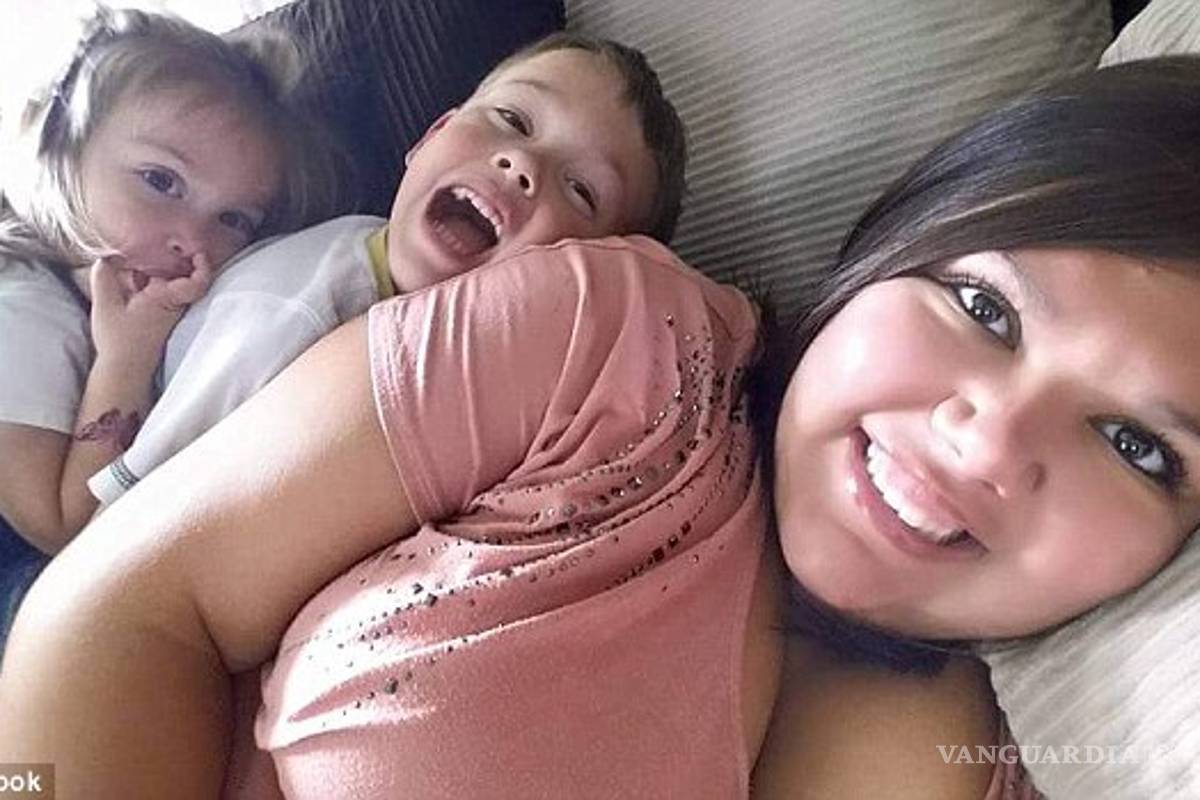 Madre llama al 911 para decir 'acabo de apuñalarme y maté a mis dos hijos', luego se declara 'no culpable'