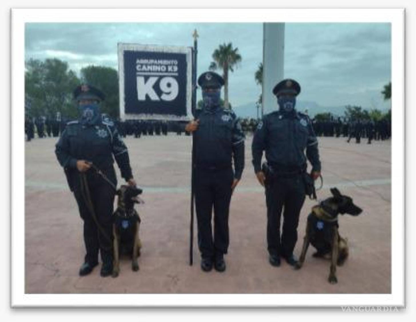 $!Realizan recorridos de vigilancia y prevención en compañía de los caninos.