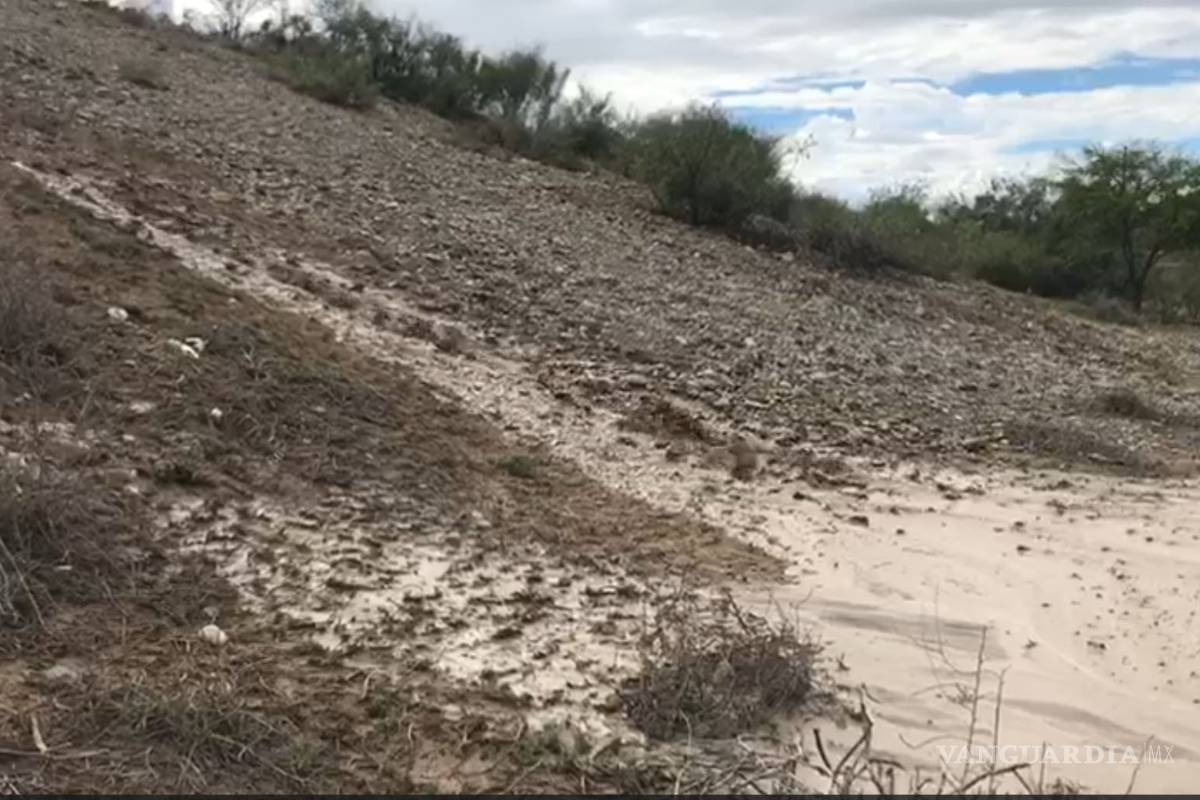 $!Se desborda presa en Parras, en riesgo más de 2 mil 500 personas