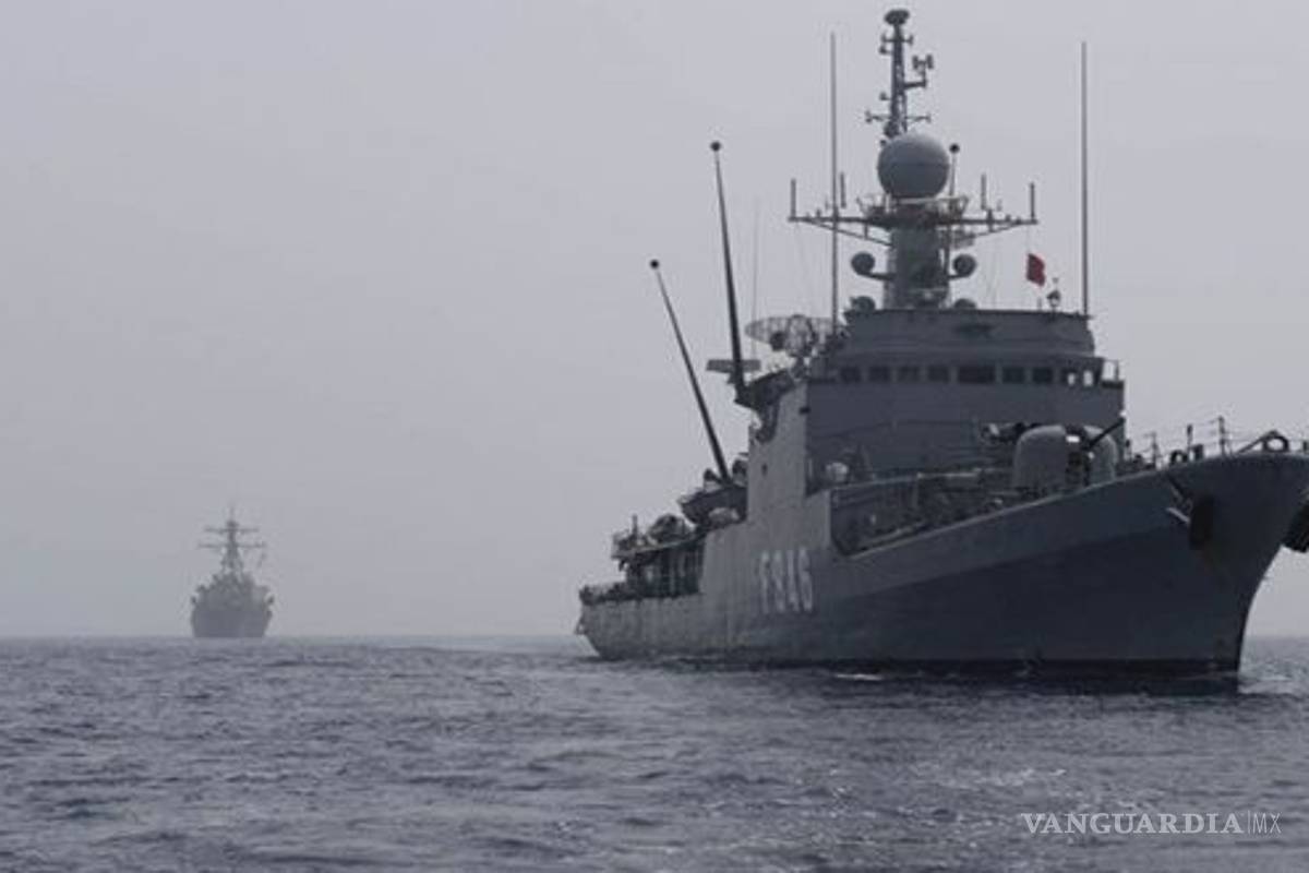 Golfo Pérsico vive tenso encuentro entre Irán y buques de EU