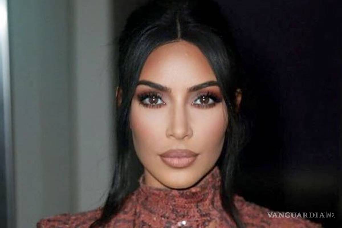 Kim Kardashian aprueba su primer examen de la universidad para ser abogada