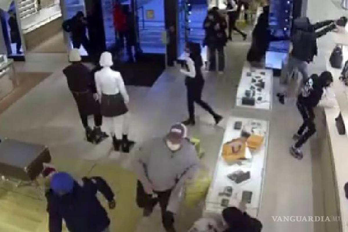 Roban 100 mil dólares en mercancía de tiendas de Louis Vuitton en Chicago y San Francisco