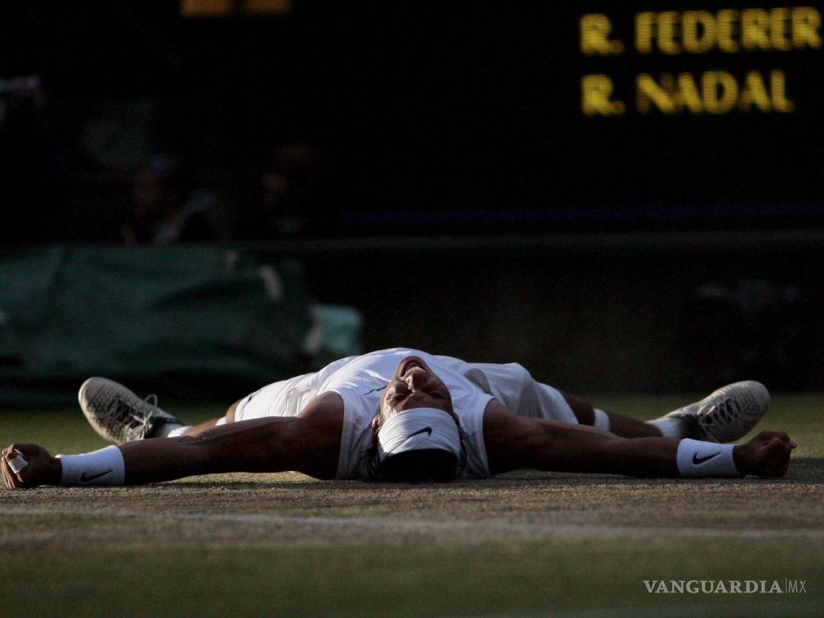 $!Nadal y Federer disputaron en 2008 la Final de Wimbledon, considerado uno de los mejores partidos en la historia del tenis.