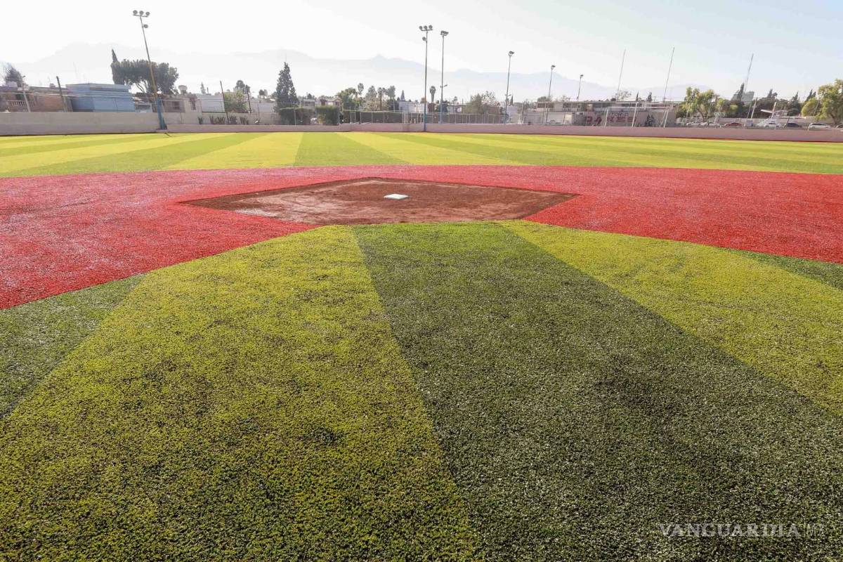 ‘Campo de beisbol de la Universidad Autónoma de Coahuila, a la altura del de los Sultanes de Monterrey’