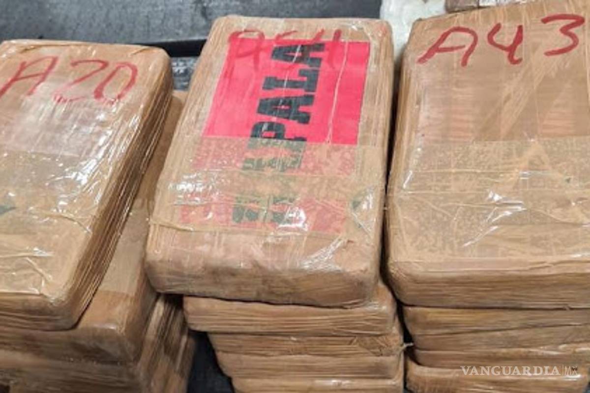 Asegura Marina más de una tonelada de droga en Manzanillo, Colima