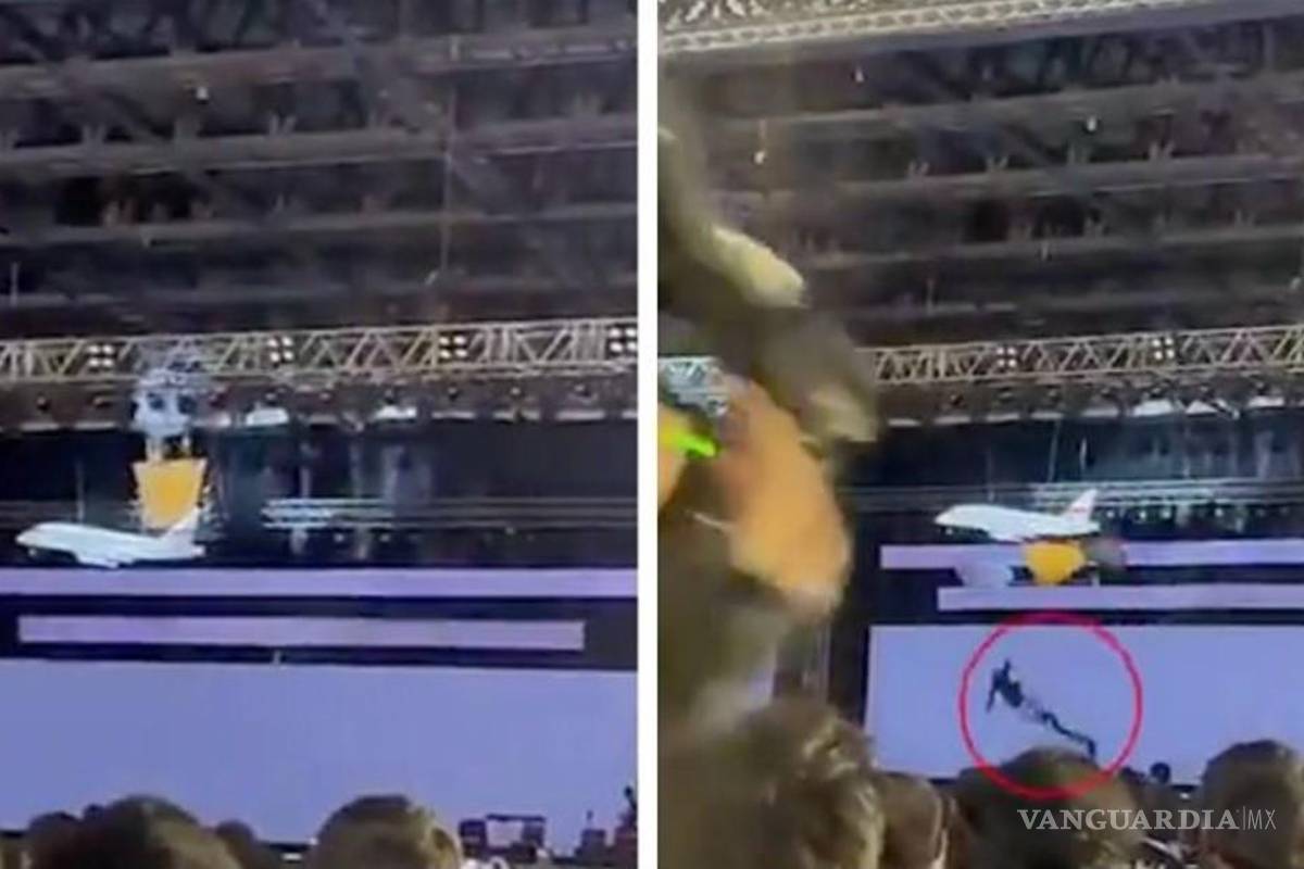 VIDEO: Fallece ejecutivo al hacer una ‘gran entrada’ en un evento de su empresa; cae de al menos 4 metros