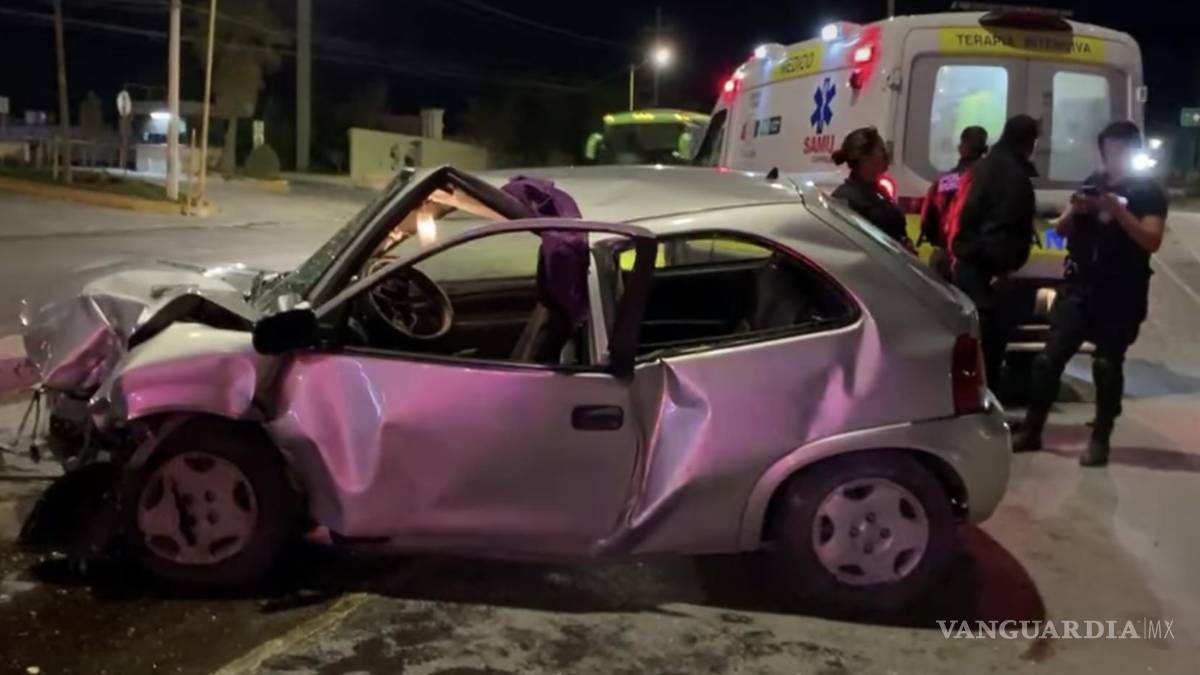 Joven resulta lesionada tras aparatoso choque en LEA, Saltillo