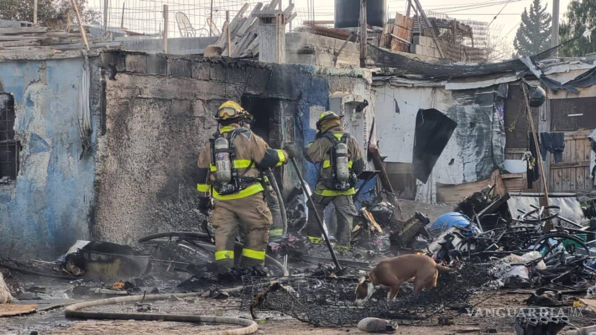 ¡Héroe! Padre casi muere en incendio; logra rescatar a sus 3 hijos menores, al oriente de Saltillo