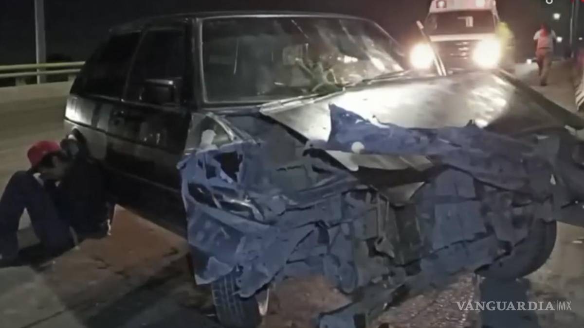 Menor de edad destroza el vehículo de sus padres tras choque en Saltillo