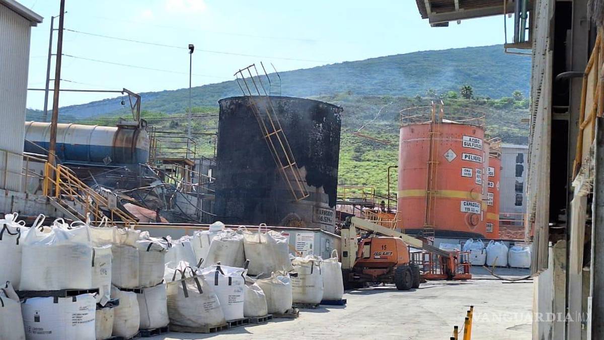 Evacuan a más de 70 personas por incendio y explosión en Zinc Nacional, en Nuevo León