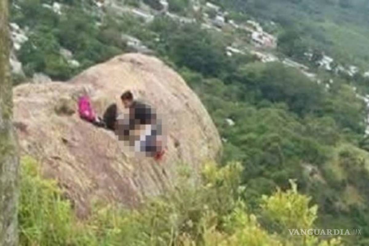 Los 'cachan' teniendo sexo en medio de un parque