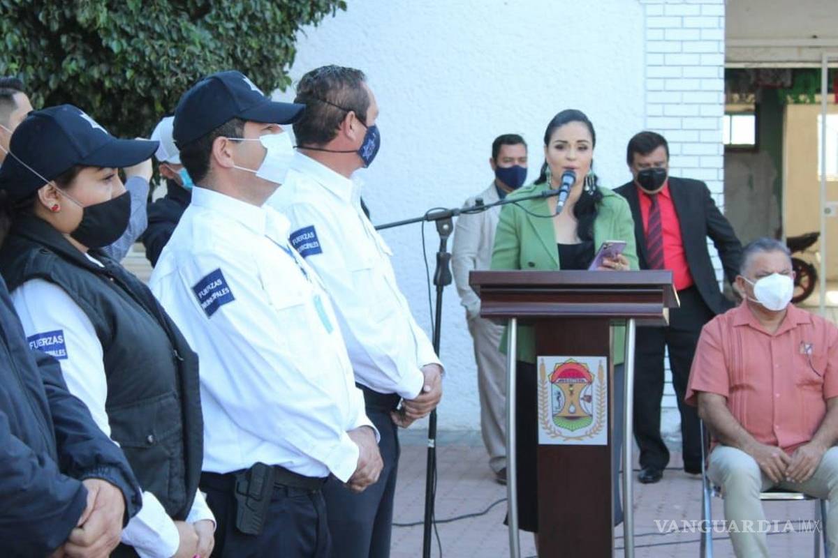 'Levanta las nalgas y ponte a trabajar'... alcaldesa de Angostura genera polémica (Video)