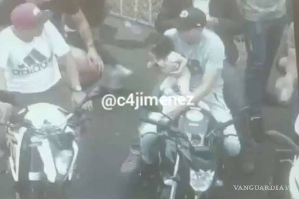 Exhiben a motociclistas paseándose con niños en Coyoacán