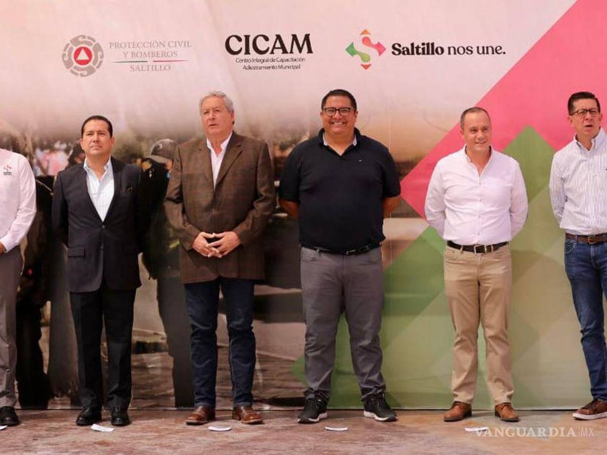 $!Alberto Neira Vielma, director de Protección Civil y Bomberos, expresó su agradecimiento al alcalde Chema Fraustro por su apoyo en la promoción de acciones preventivas en beneficio de los habitantes de Saltillo.