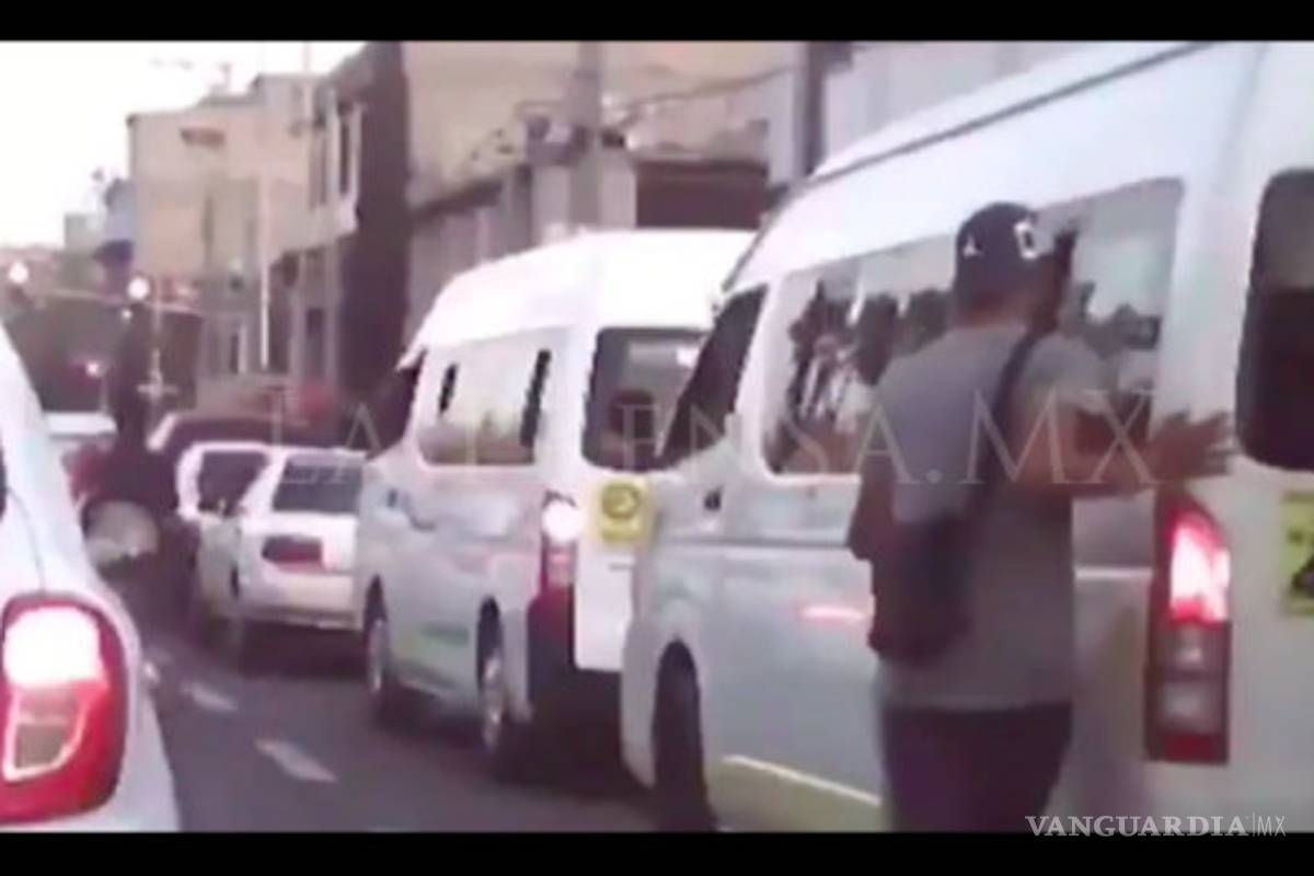 Asaltantes “marcan” con folletos a sus víctimas y después las atacan, en Edomex