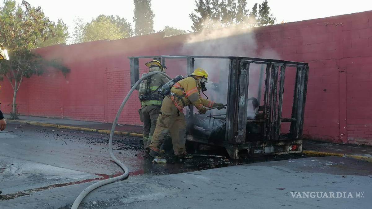 Incendio de caja de camioneta provoca movilización al oriente de Saltillo