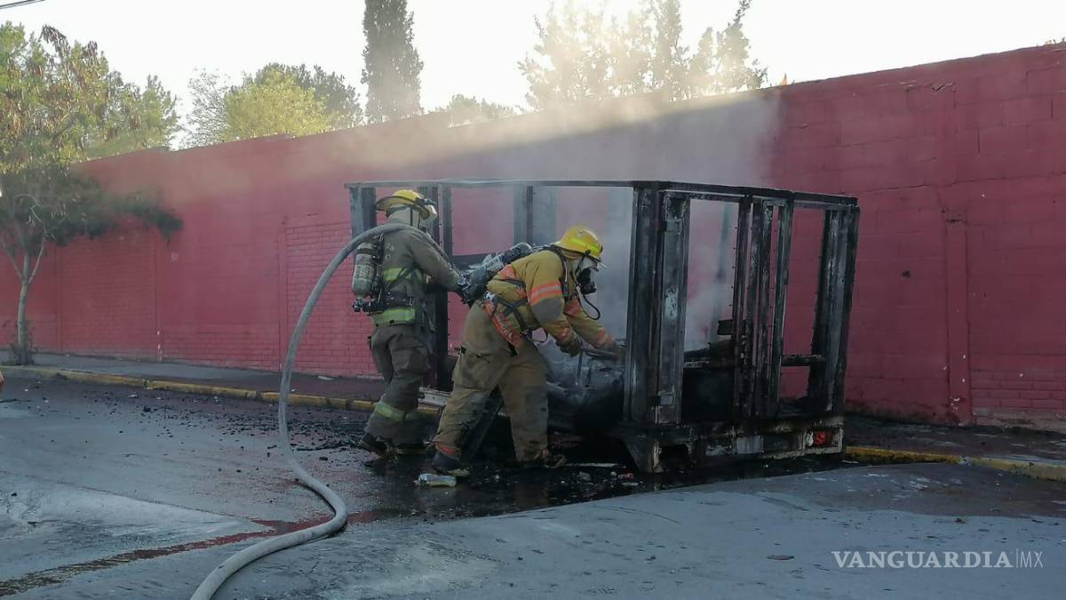 Incendio de caja de camioneta provoca movilización al oriente de Saltillo