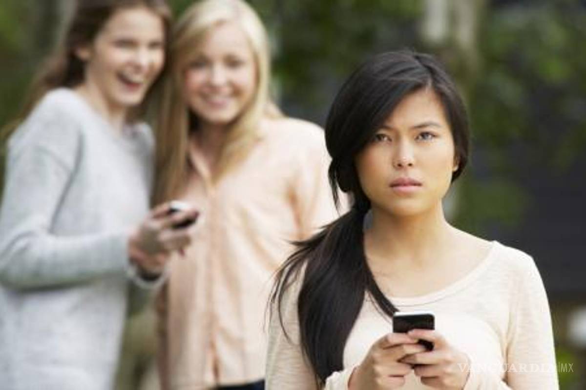 “Sexting” puede llevar a una pena de 7 a 12 años de prisión, alerta el INAI