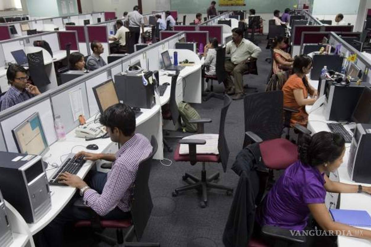 Outsourcing ya no será mina de negocios, advierte Monreal