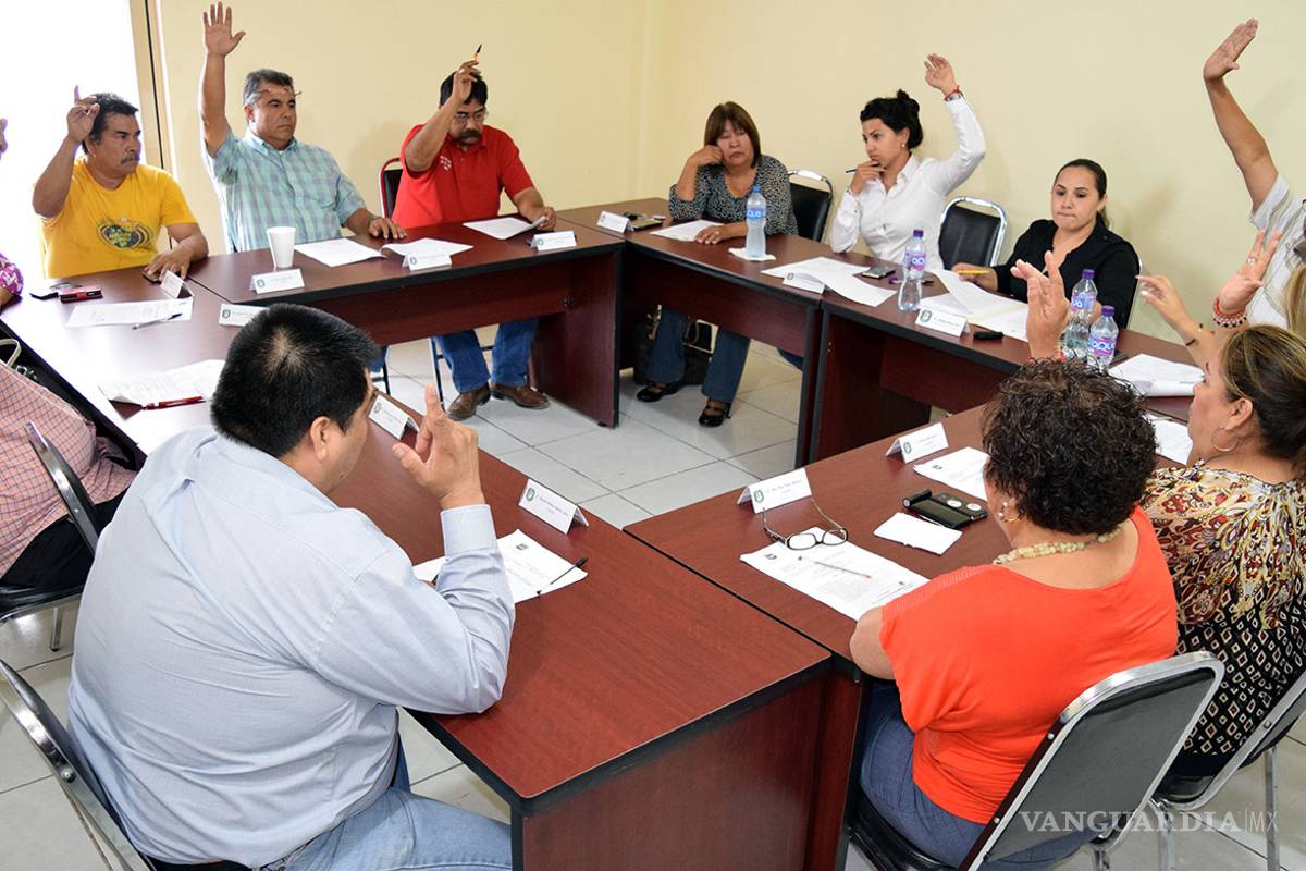 Acuerdan suspender 12 concesiones de taxis en Nava