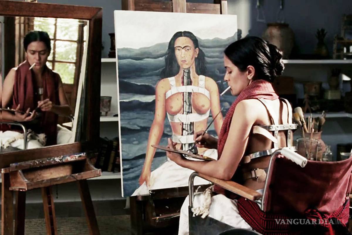 Salma Hayek recuerda a Frida en el Día de la Mujer