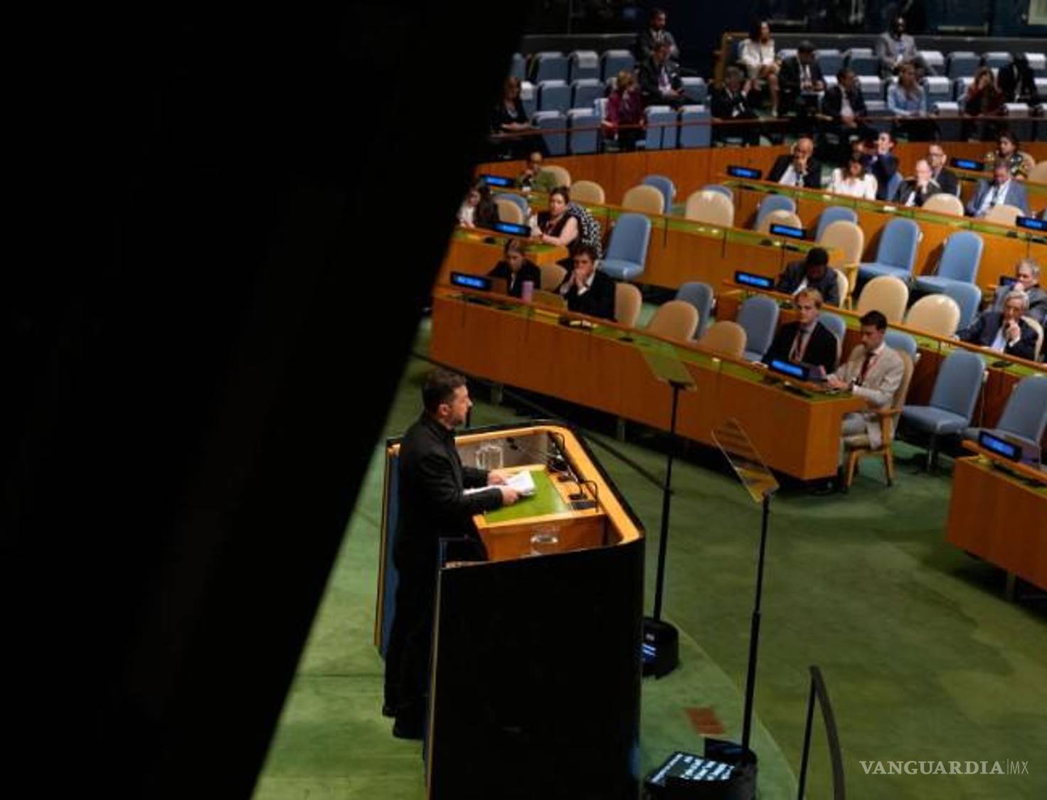 $!La guerra en Ucrania debe terminar antes de que se utilice la IA en el campo de batalla, declaró Zelensky ante la ONU