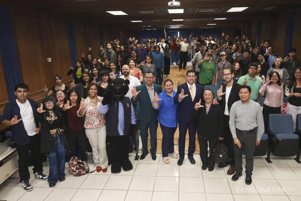 Facultad de Ciencias Físico-Matemáticas de la UAdeC celebra 38 años de formar líderes en ciencia
