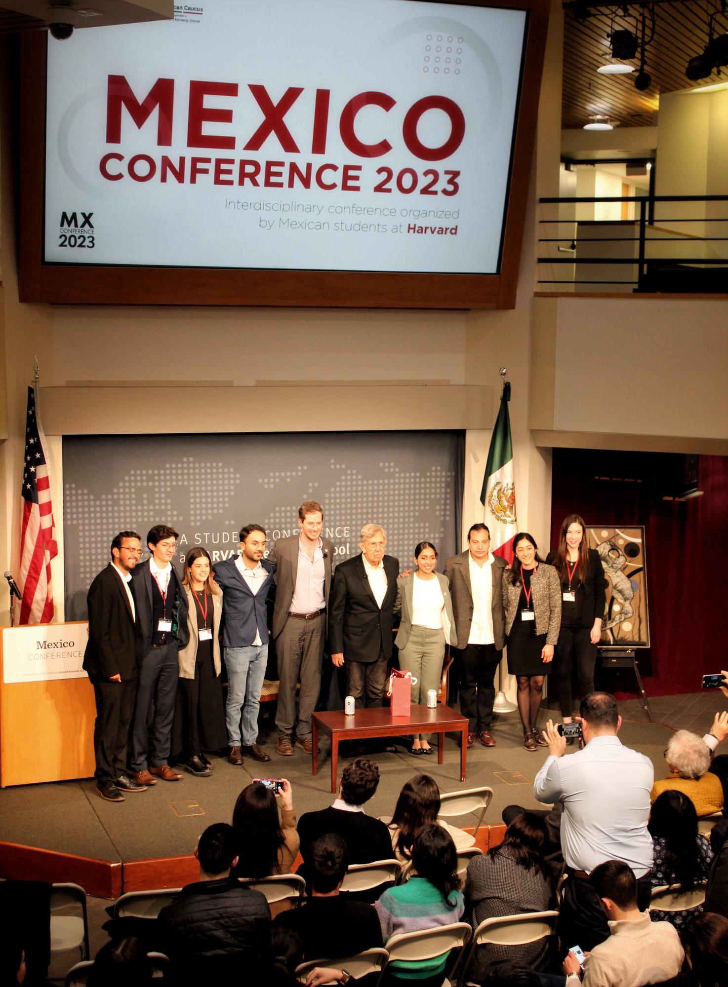 $!El equipo organizador de la Harvard Mexico Conference 2023.