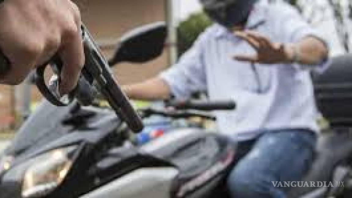 Detienen a joven con motocicleta robada en la colonia Guanajuato de Saltillo