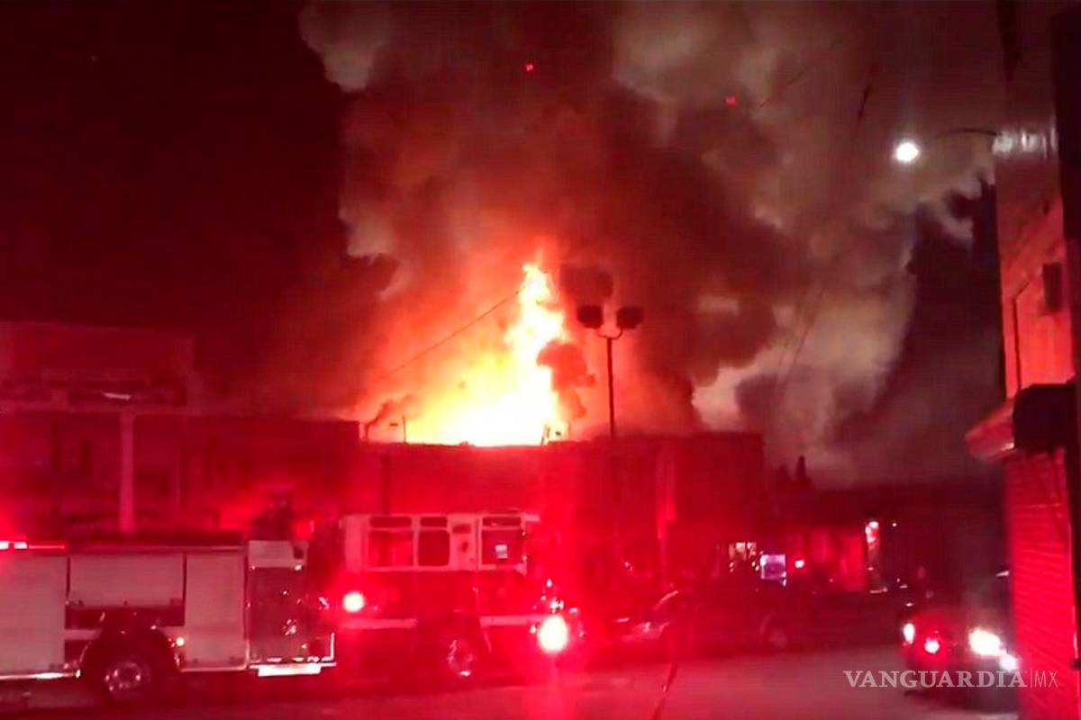 Al menos 9 muertos en voraz incendio en una discoteca de Oakland, California