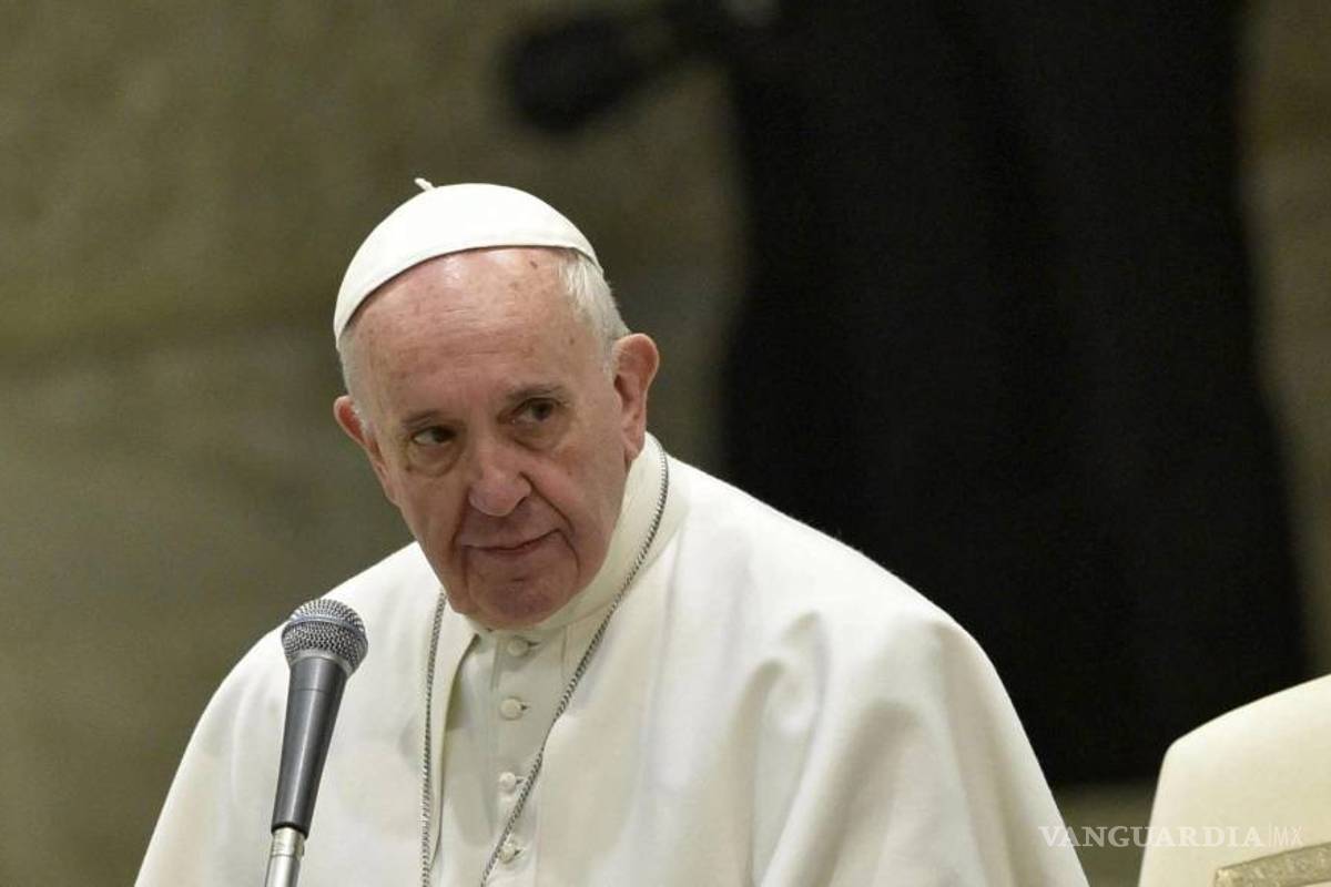 Mujeres podrán participar en el lavado de pies, Papa enmienda ley que lo prohibia