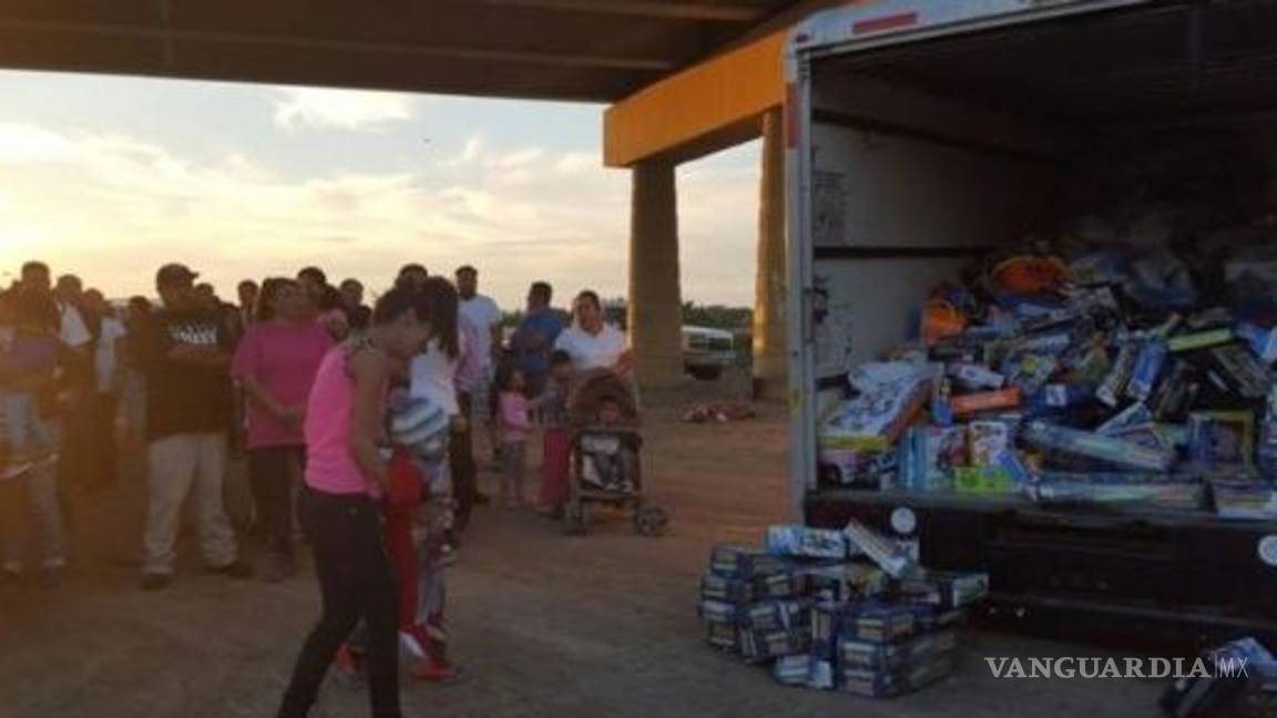 $!Cártel regaló juguetes, cobijas y cenas navideñas en Tamaulipas