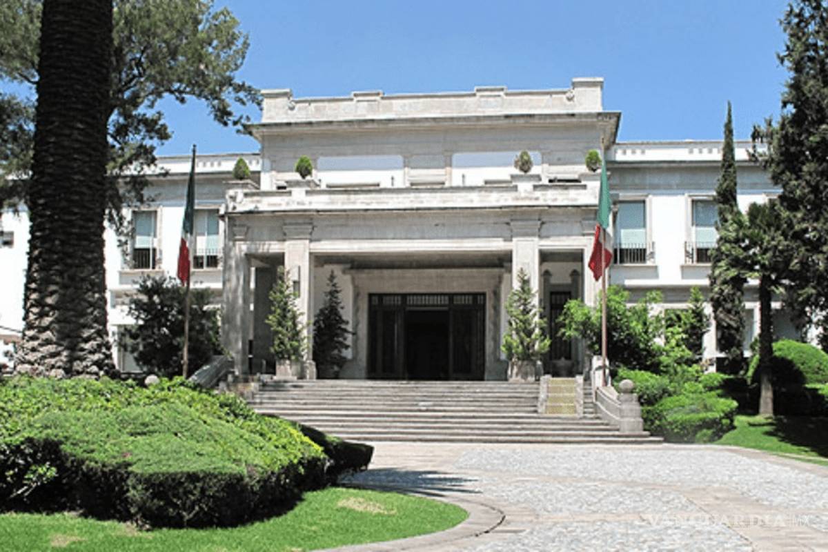 Anexan Los Pinos a Chapultepec; iniciativa de ley de austeridad