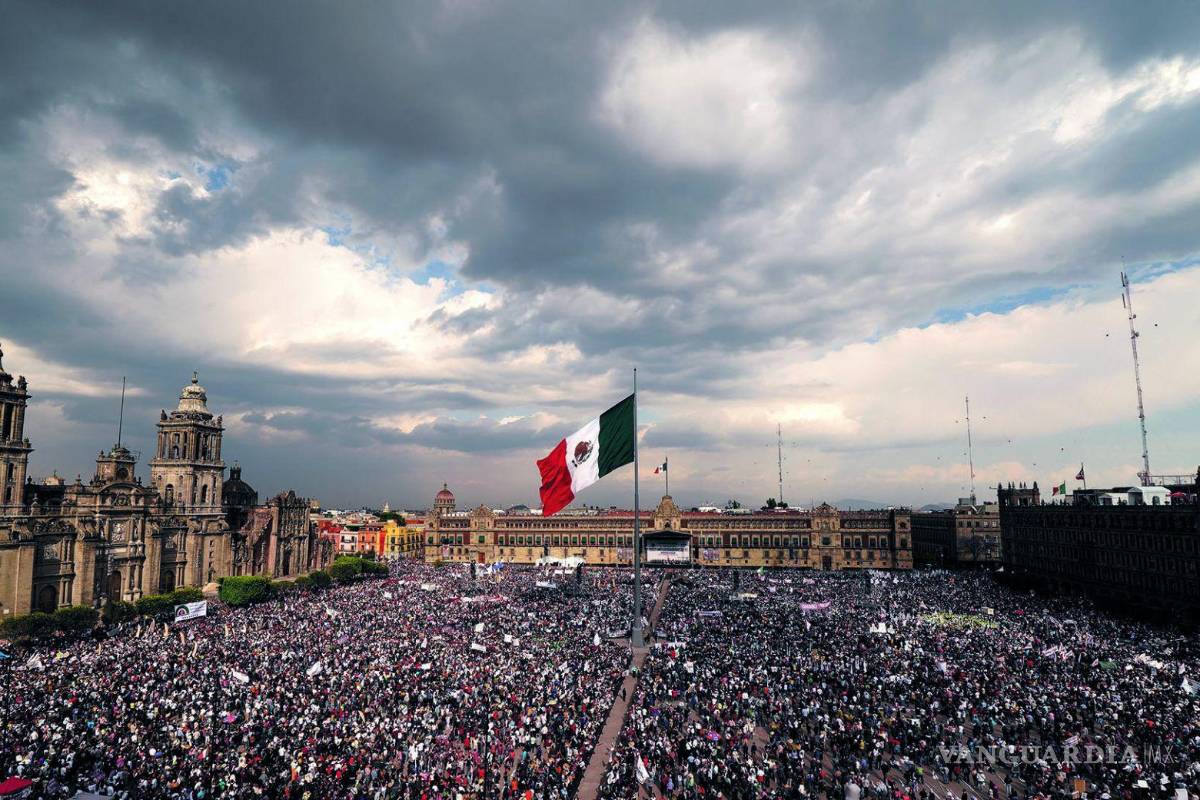 Así se llamará el Zócalo; proponen renombrarlo, ya que ‘homenajea’ a la monarquía