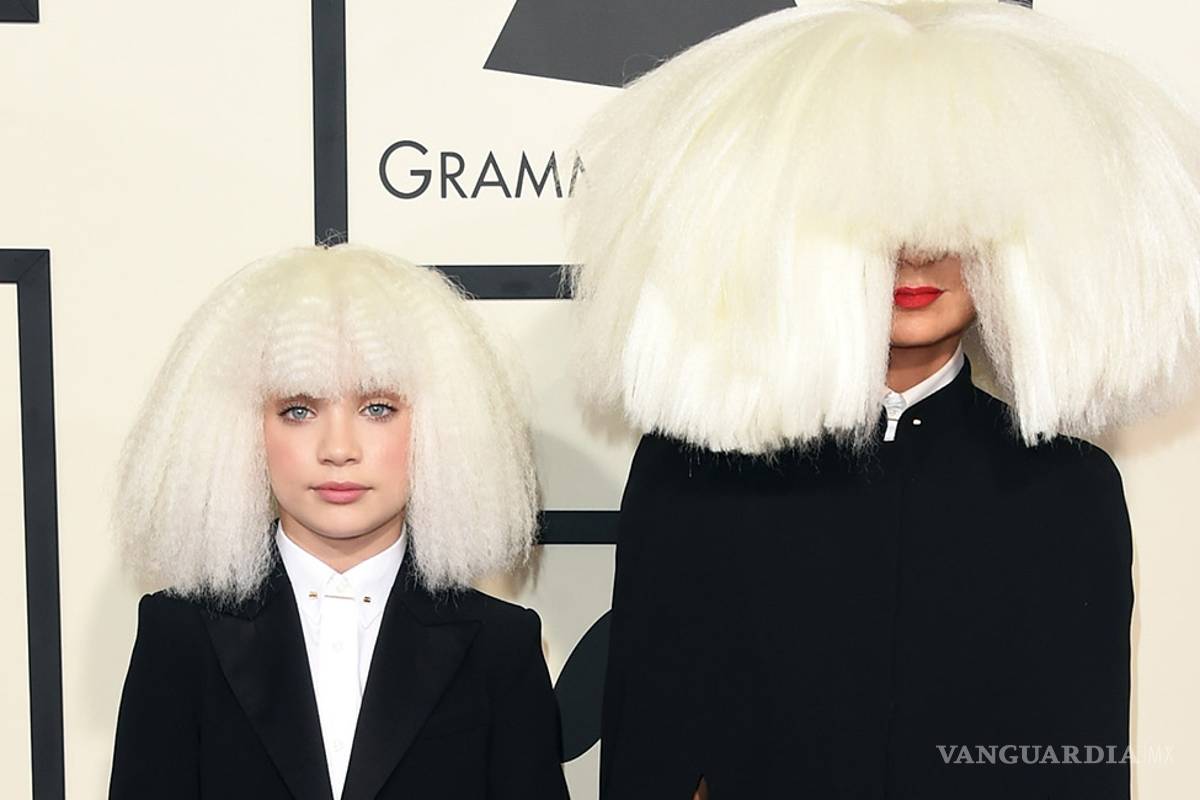 ¡No creerás el regalo que le hizo Sia a Maddie Ziegler!