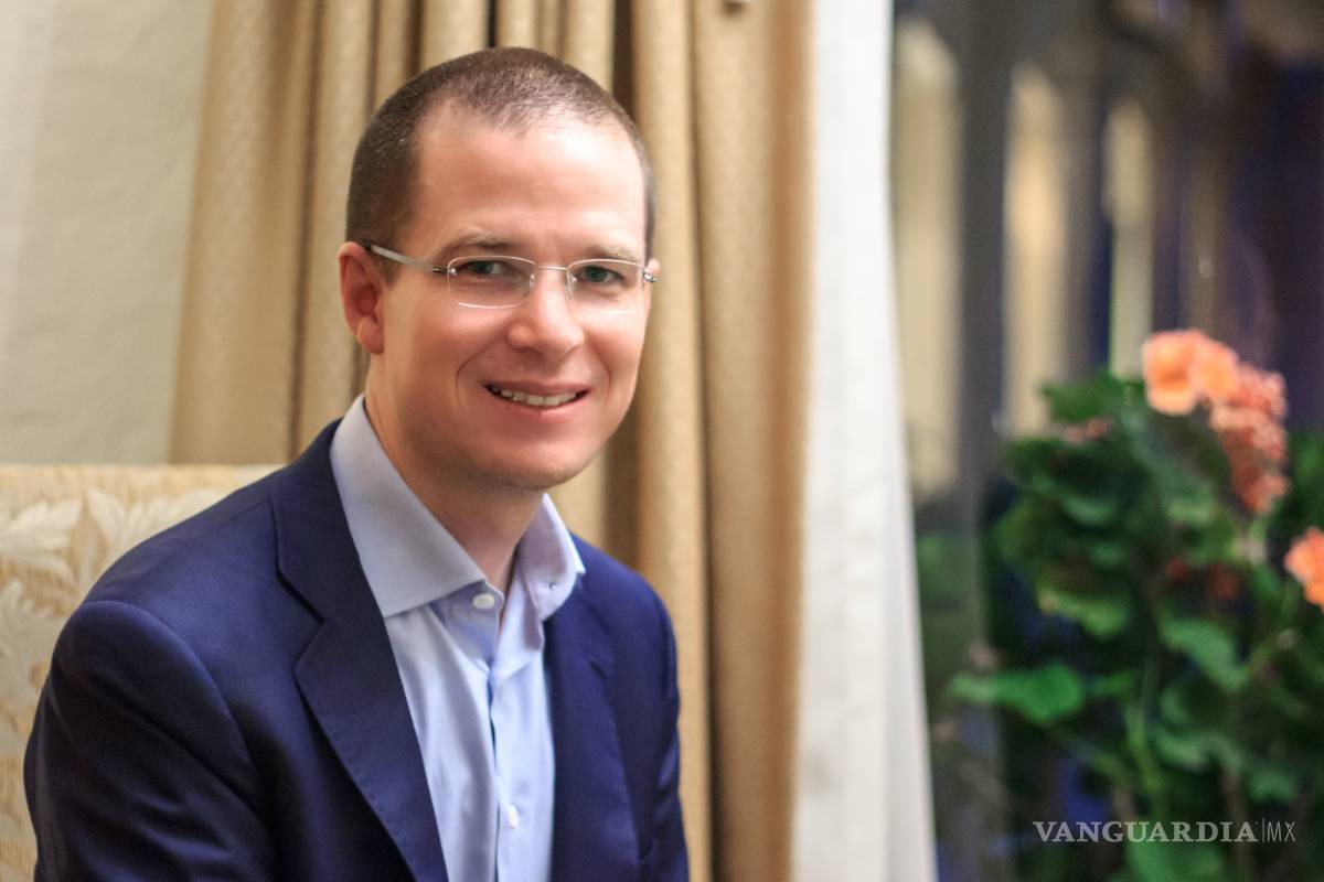 Anaya felicita a Marko Cortés por dirigencia de PAN: deseo éxito