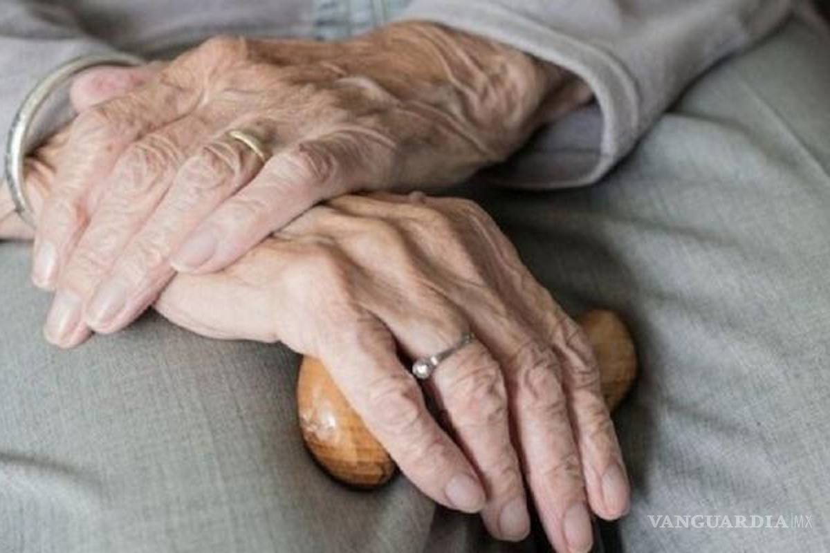 Hombre intenta entrar a casa de adultos mayores en Fundadores de Saltillo