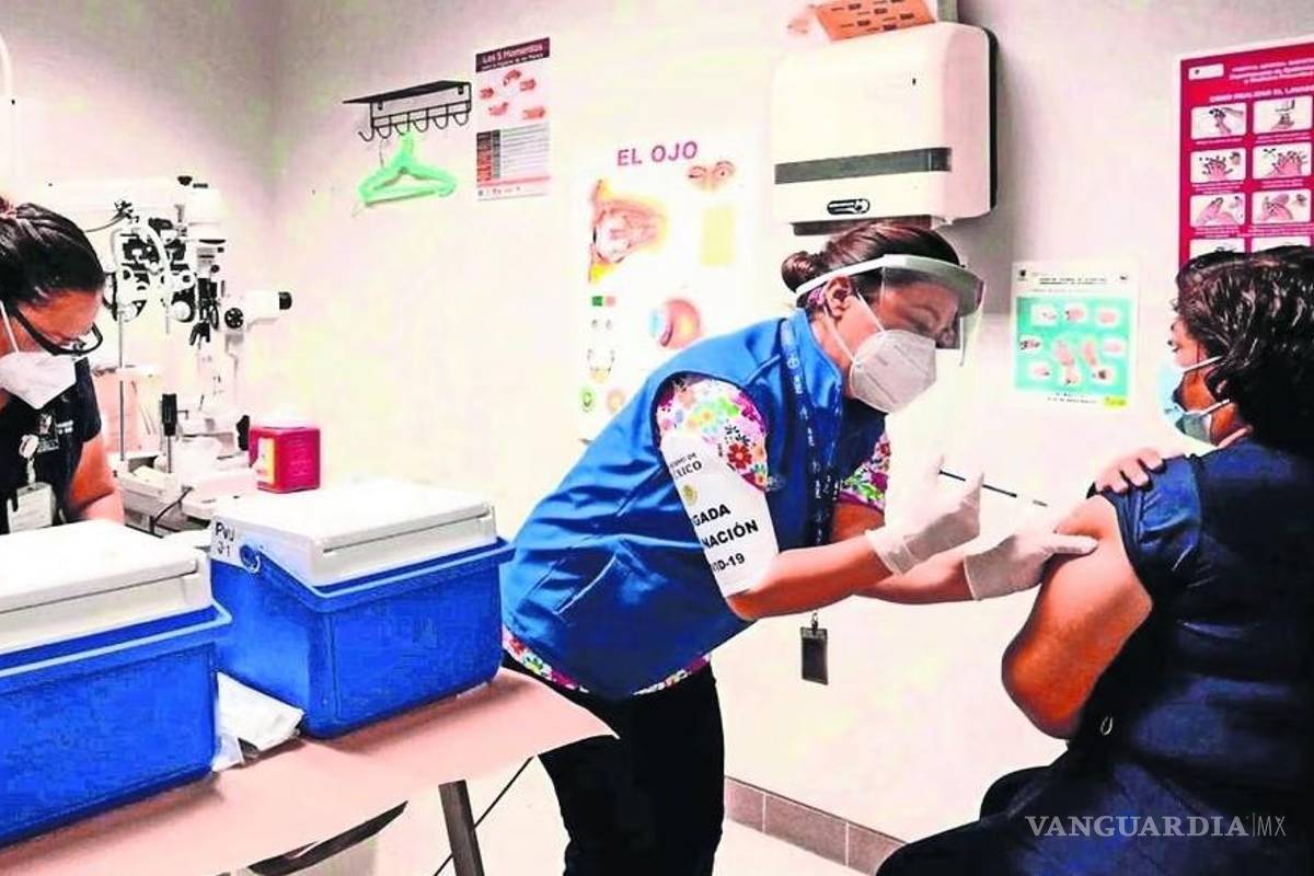 IMSS sin vacunas de COVID-19 actualizadas