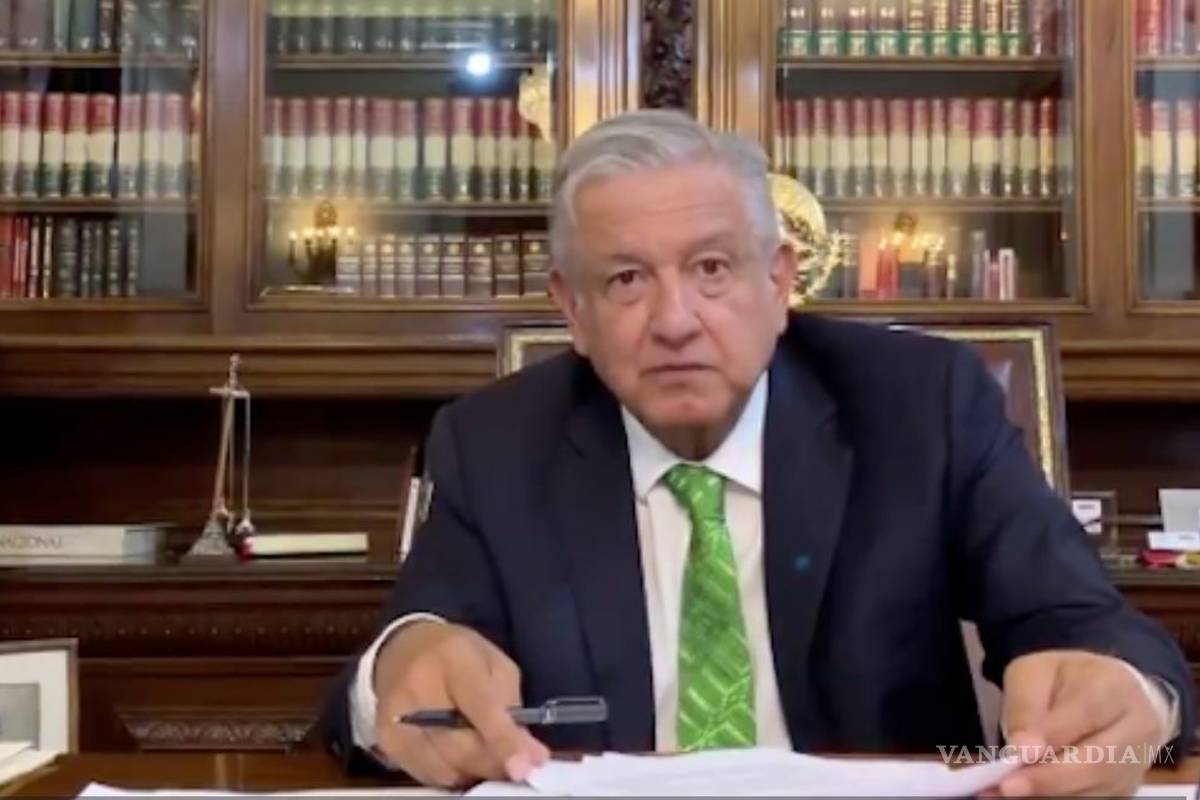 AMLO firma memorándum para cancelar la reforma educativa