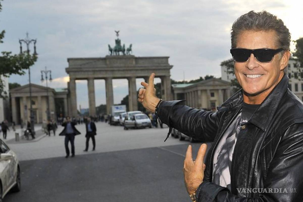 Protesta David Hasselhoff contra nuevos edificios en el Muro de Berlín