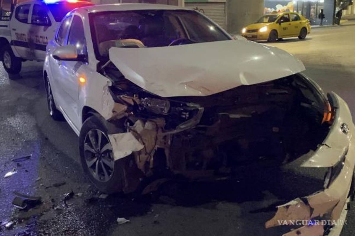 $!Elementos de Tránsito Municipal acudieron para tomar conocimiento del accidente.